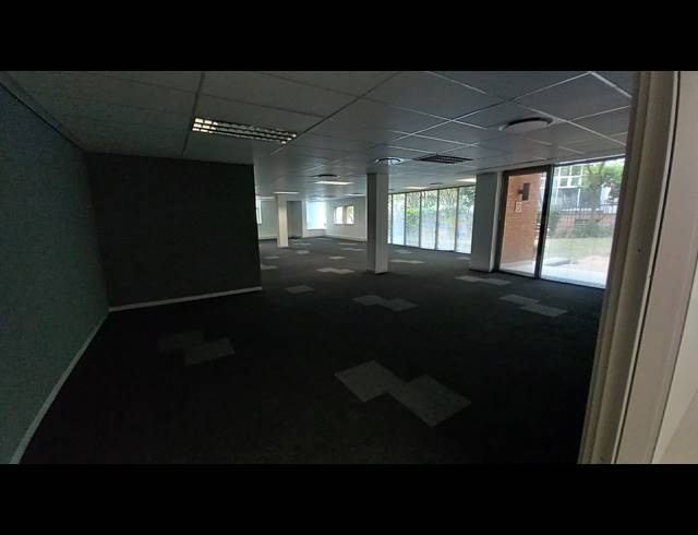 185M² OFFICE TO LET IN BRYANSTON